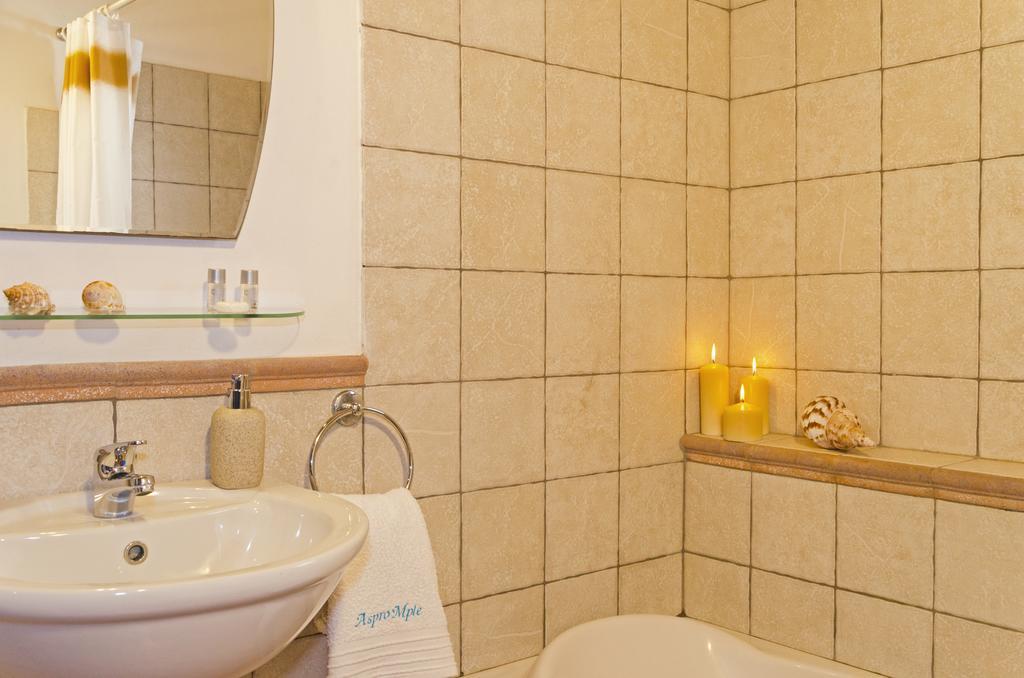 Aspro Mple Apartment Astypalaia Room photo